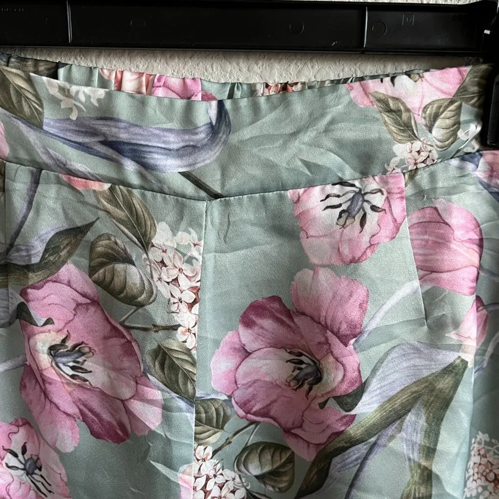 Show Me Your Mumu Women's Bobbi Printed Shorts Size L - Picture 6 of 11